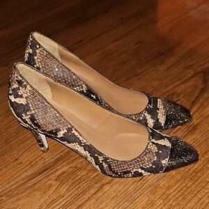 Queork Heels Size 37 NWOT